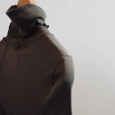 souple luz rib turtleneck long sleeve tee