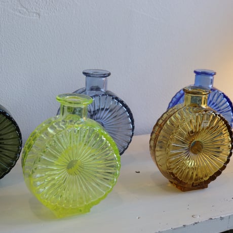 Riihimaen Lasi 'Aurinkopullo' vase 1/4 yellow