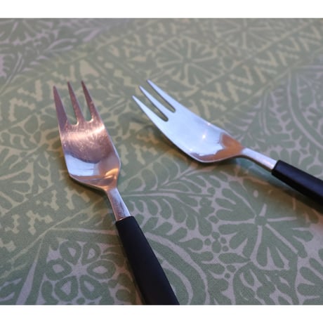Sigurd Persson  ’Servus Svart’ cutlery