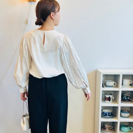 Hau  blouse  'plume'