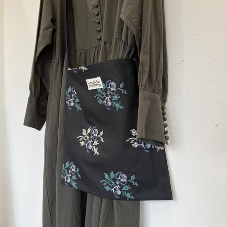 pot and tea クロスステッチ　斜め掛けバッグ