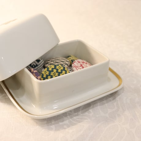 Royal Copenhagen buttercup