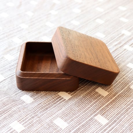 Kakudo butter case half
