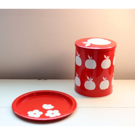 Baret Ware apple tin