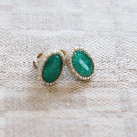 Reflect green pierce / earrings