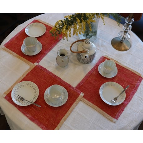 Tampella Dora Jung ’rustica' place mat pinkish red