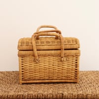 picnic basket with lid