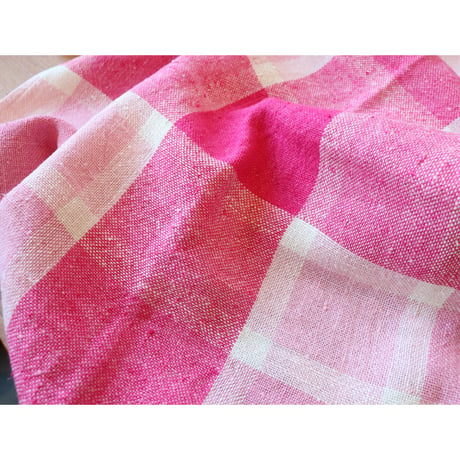 Helmi Vuorelma linen tablecloth