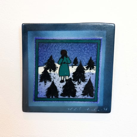 Arabia Heljä Liukko-Sundström wall plaque ‘Itkeva tytto'(crying girl)