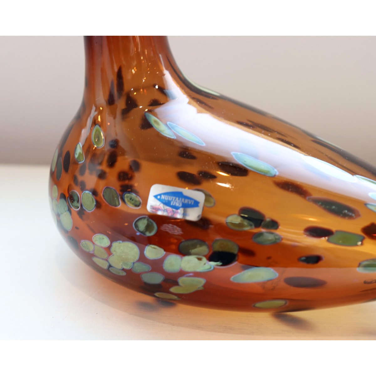 Nuutajarvi lintu 'Pekkasiini ' by Oiva Toikka |