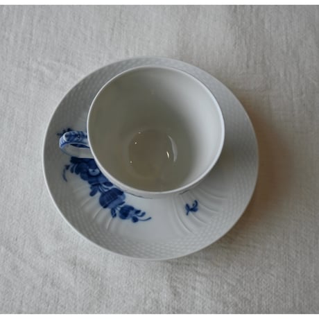 Royal Copenhagen blue flower coffee c/s (curved)