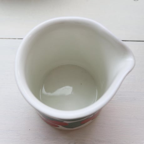 Arabia kirsikka creamer