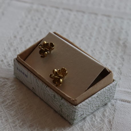 mauve オオイヌノフグリのピアス
