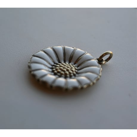 Georg Jensen daisy pendant