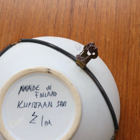 Kupittaan Savi 　wall plate 'roses and woman'