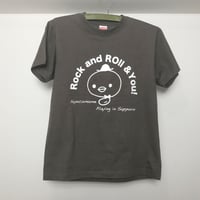 Rock and Roll & You!／ひよこまめTシャツ（まめチャコール）