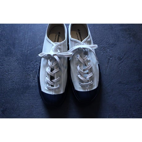 GYM CLASSIC / moonstar