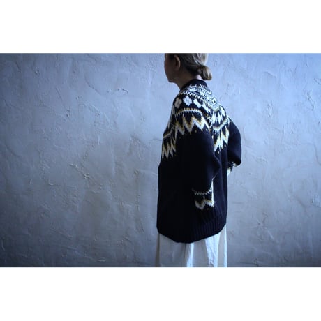 NORDIC CREW NECK KNIT / ROBE de PEAU
