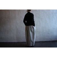 CAMILLE CANVAS TUCK PANTS / ROBE de PEAU