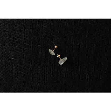 翠色水晶の耳飾り護り pierce / せつ