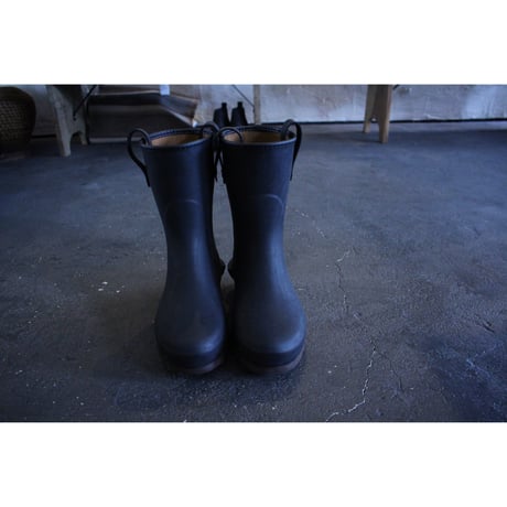 RAKA short_black / Daiichi Rubber