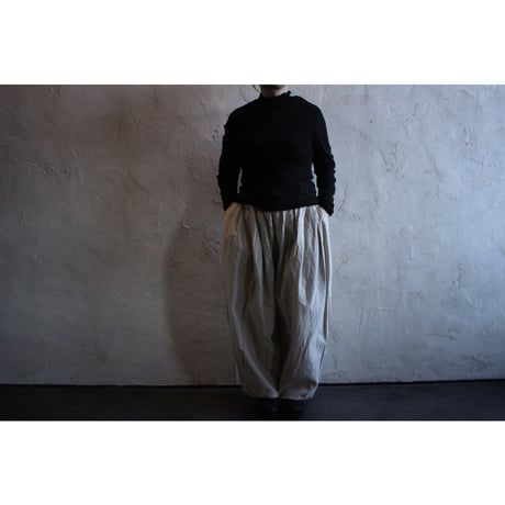 CAMILLE CANVAS TUCK PANTS / ROBE de PEAU