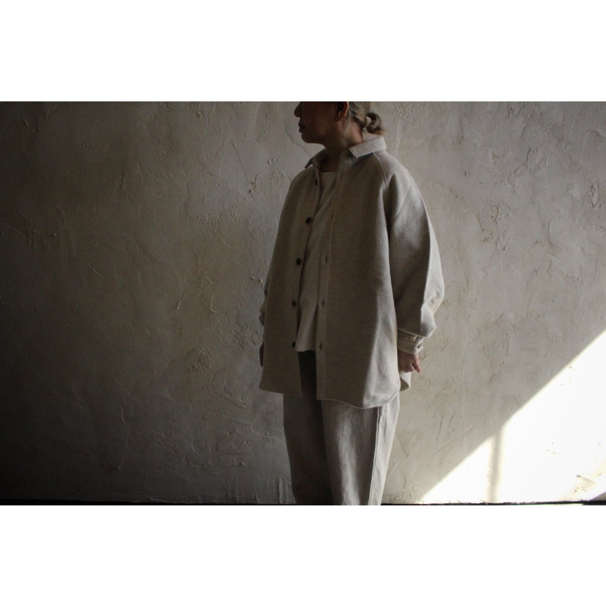 MITTANウールシルクキャメルシャツ(白茶)
