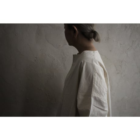 Key Neck Side Slit Long Length Pullover Shirt / 〼〼:masumasu