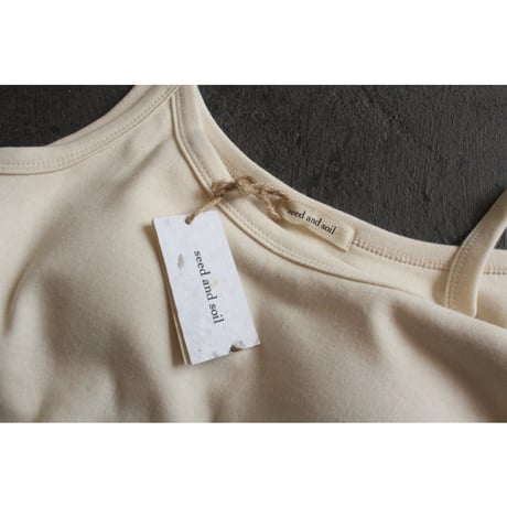 Organic cotton tank / seed and soil