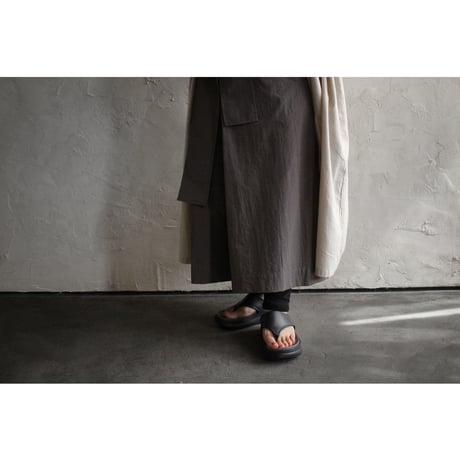 DEVYN THONG / dansko