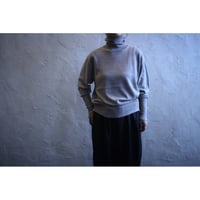 梳毛タートルネックプルオーバー / homspun
