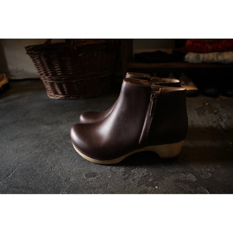 LIZANNE / dansko