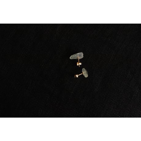 翠色水晶の耳飾り護り pierce / せつ