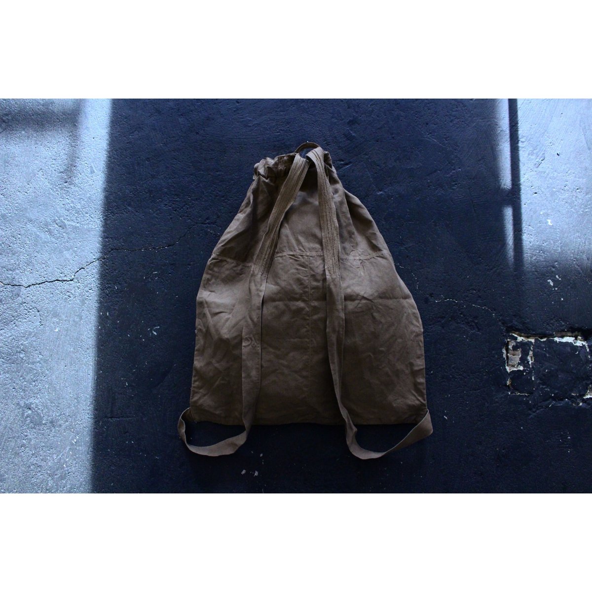 MITTAN 大麻リュック高密度 藍×胡桃 大麻リュック高密度 胡桃(草木染) / MITTAN | SoL