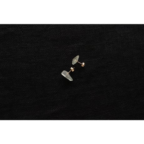 翠色水晶の耳飾り護り pierce / せつ
