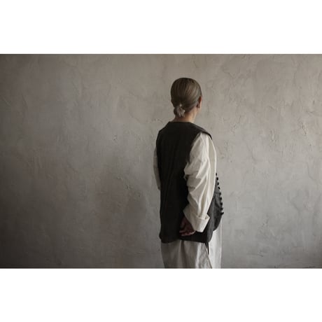 Button Design Crew Neck Vest / 〼〼:masumasu