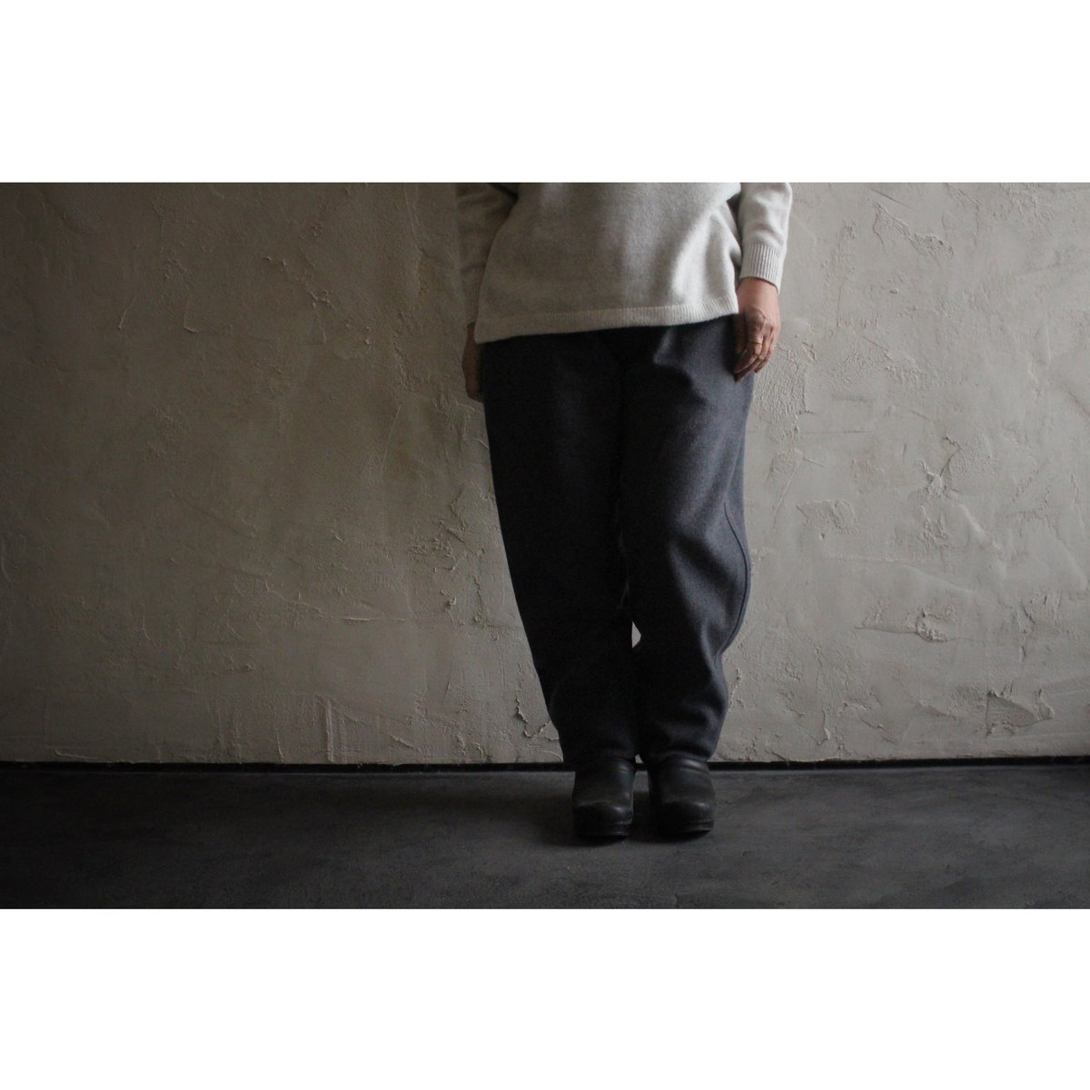 ストレートウールブランケットパンツ 灰 / MITTAN | SoL