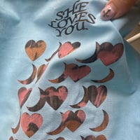 souvenir tote "she loves you"