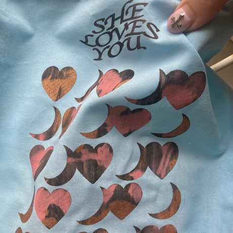 souvenir tote "she loves you"