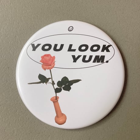 ポケットミラー"YOU LOOK YUM"