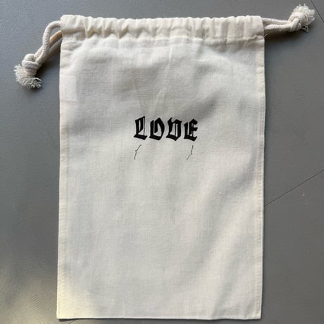 LOVE｛　　｝pouch