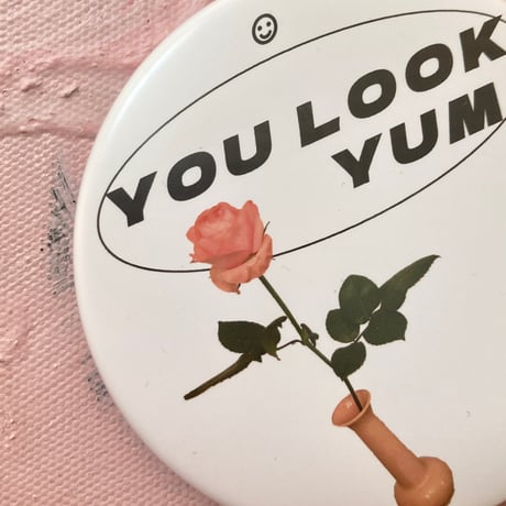 ポケットミラー"YOU LOOK YUM"