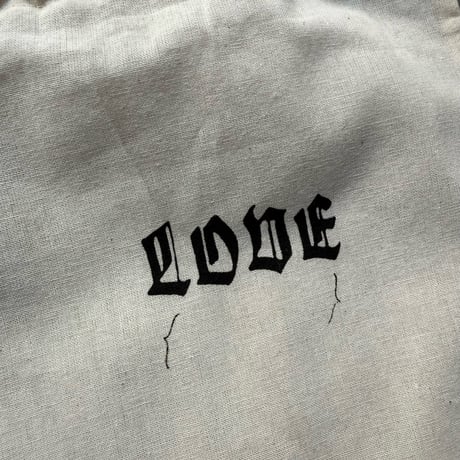 LOVE｛　　｝pouch
