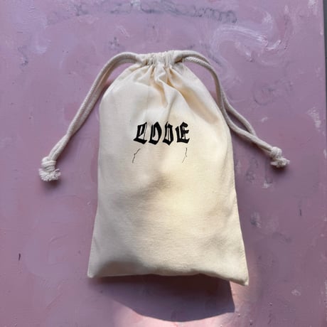 LOVE｛　　｝pouch