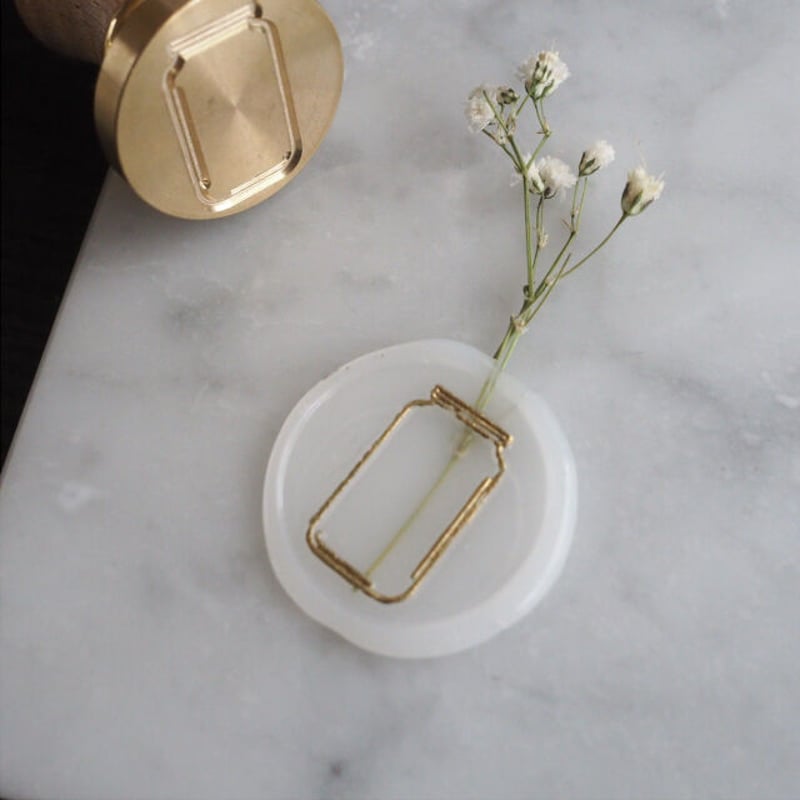 花瓶と朱肉印池 花瓶と朱肉印池