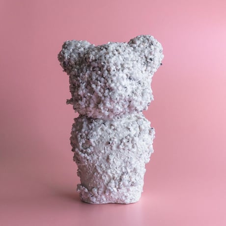 kuma kaki / stone studs