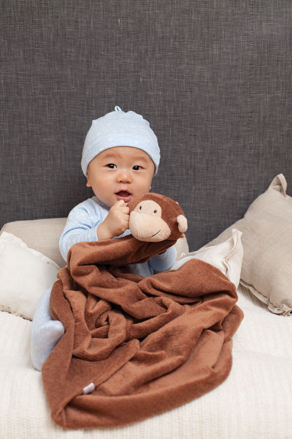 ナップブランケット 》Grey Bunny Nap Blanket グレーバニーナップブラ