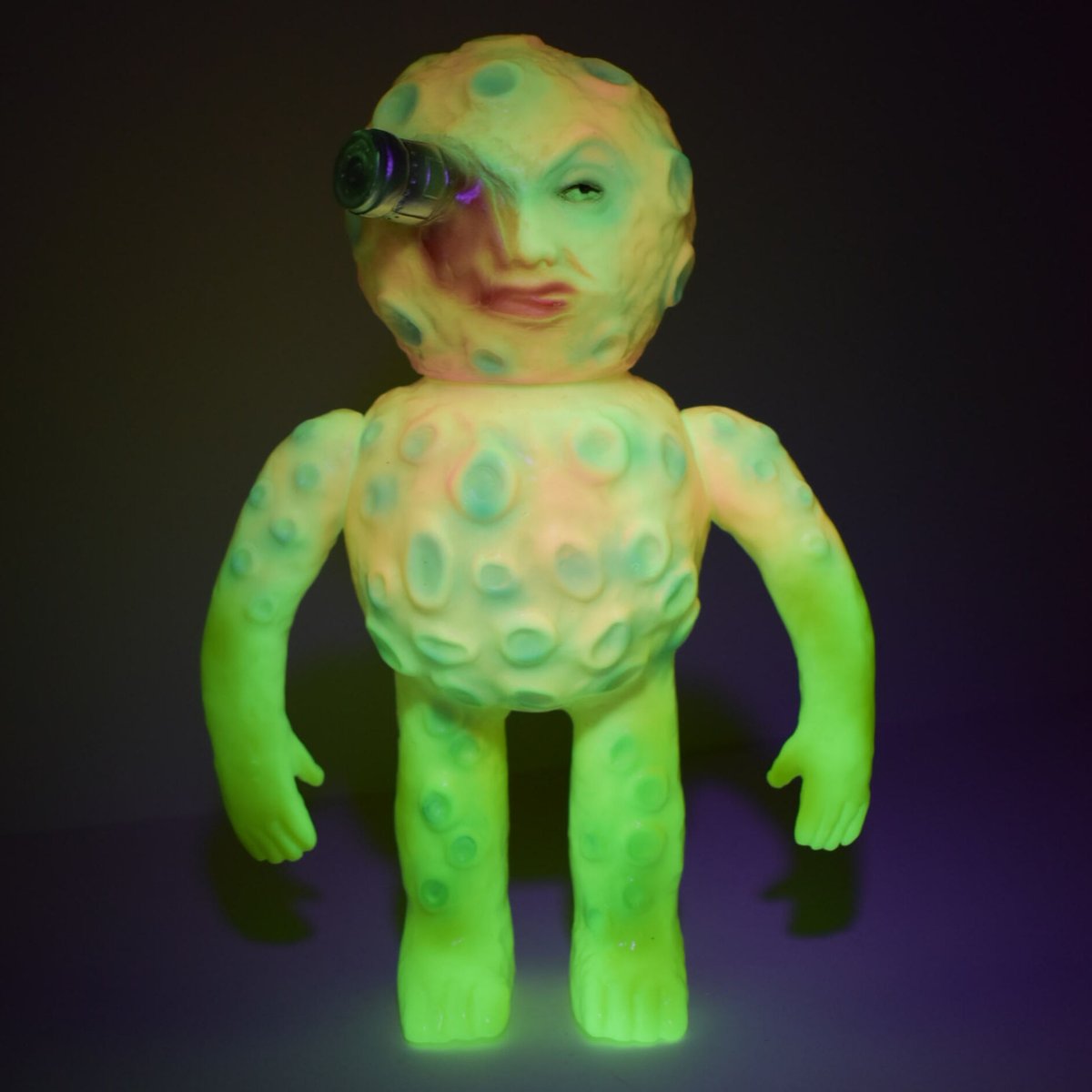 蓄光　ギガラメ　スカルヘッドバット　2体セット　ソフビ fit=scale-down,w=1200