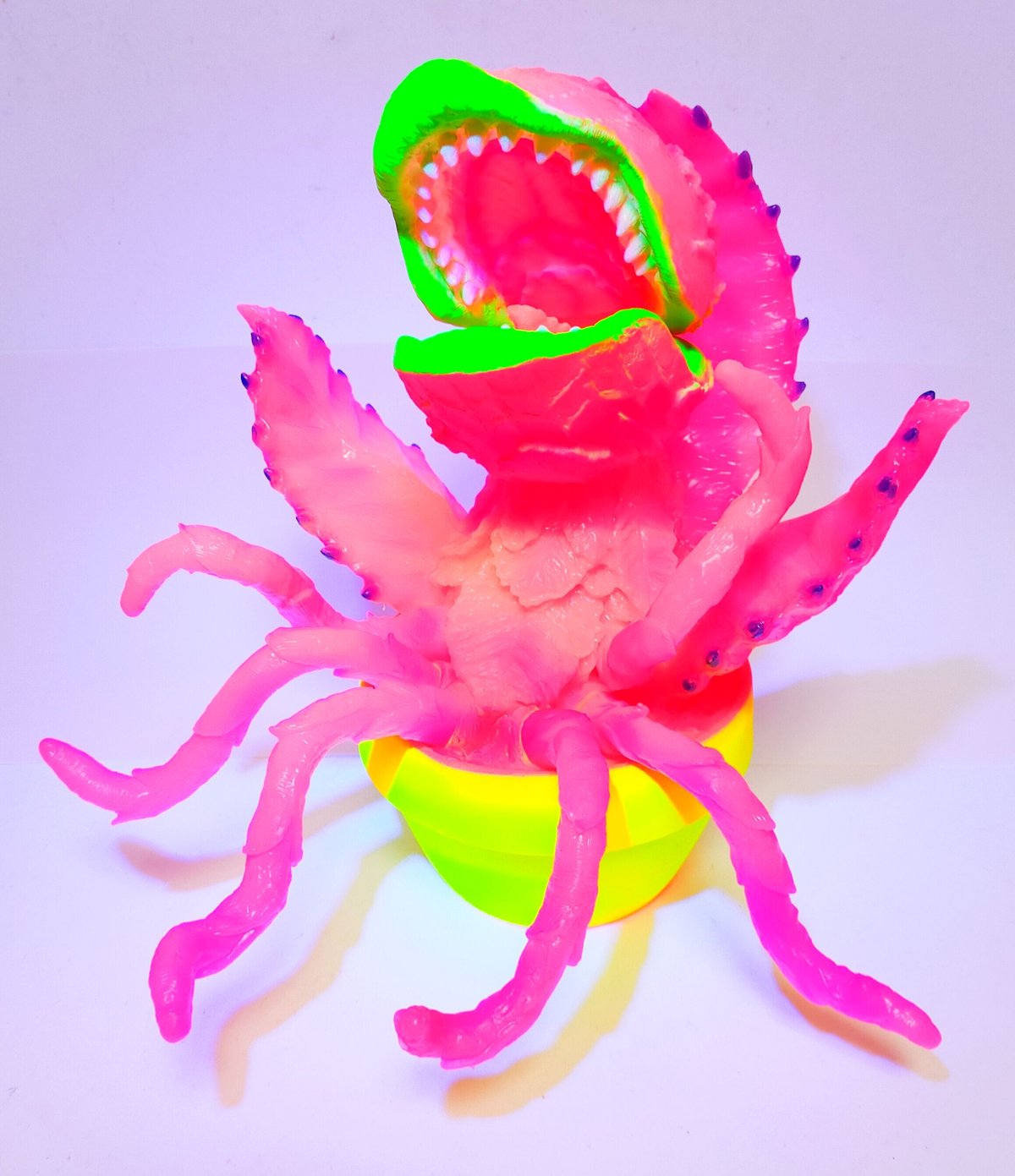 カボラ　ソフビ　ピンク オードリーⅡ 蛍光ピンク ソフビ | MARMIT