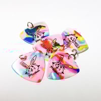 ギターピック（キーホルダー）特典付き